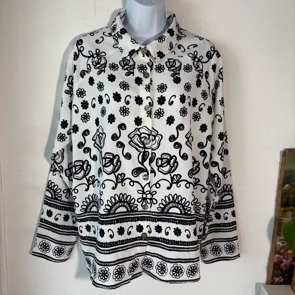 Fred David Floral Black and White Floral Print Women's Long Sleeve Top Size M - Picture 1 of 10